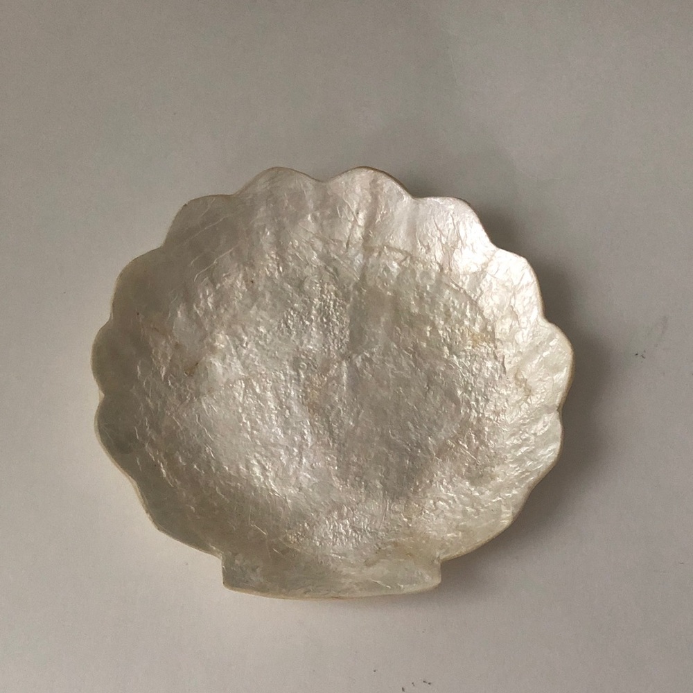 NEW Capiz shell jewelry or soap dish